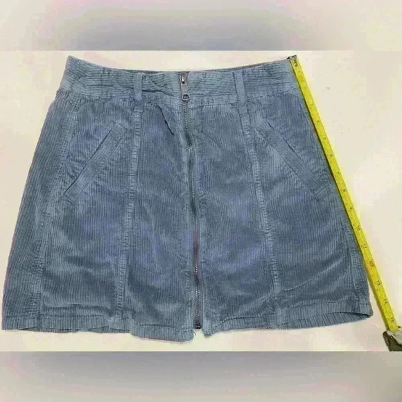 American Eagle high rise A-Line Corduroy Skirt - Picture 4 of 5